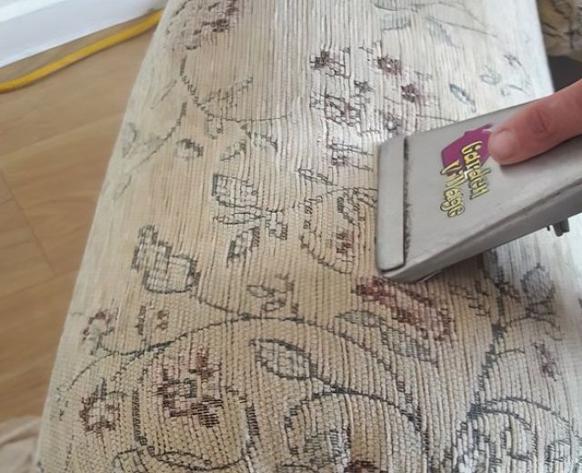 Upholstery Cleaners in Hull